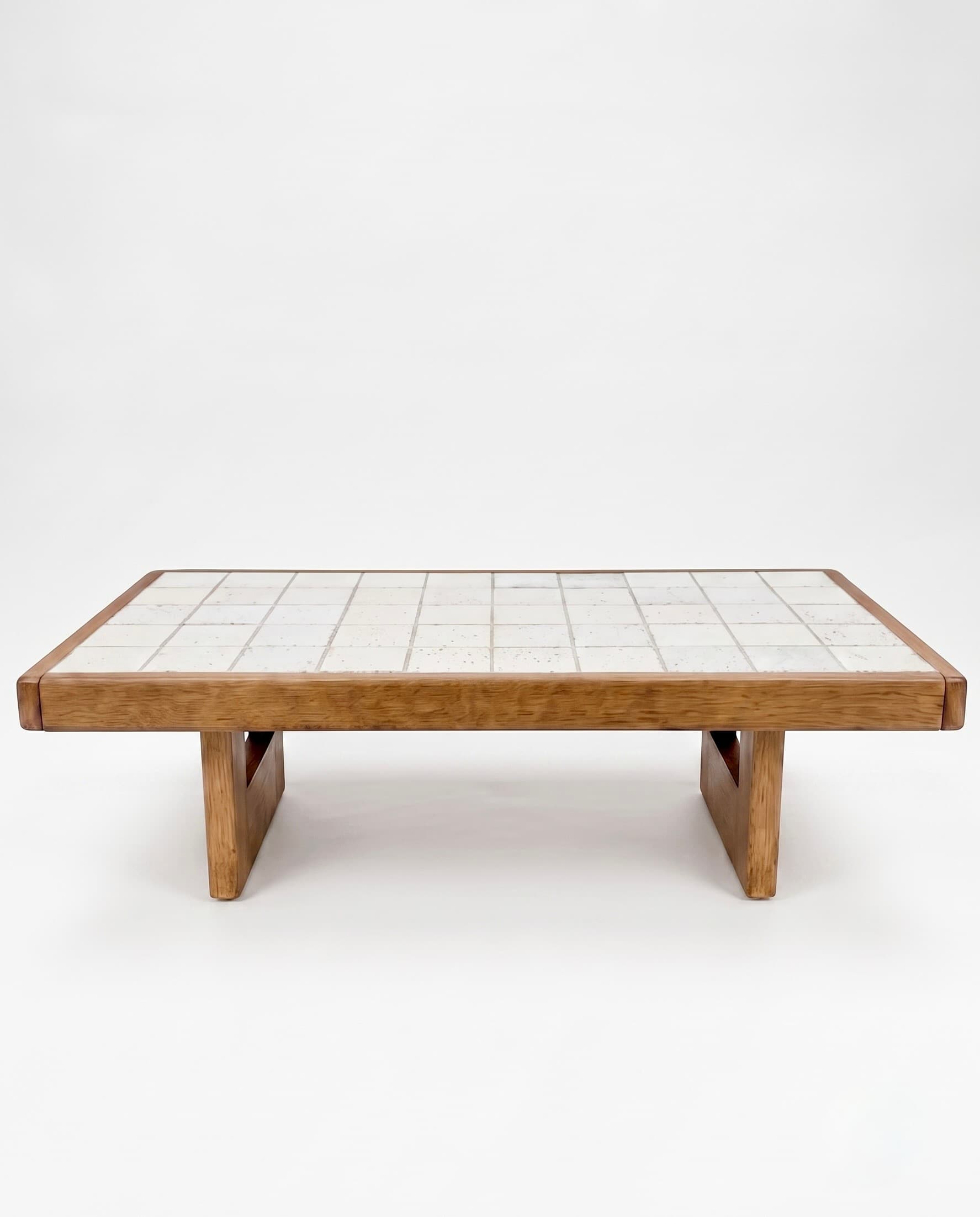 Table basse en orme Maison Regain - 1970 - Miniature 1