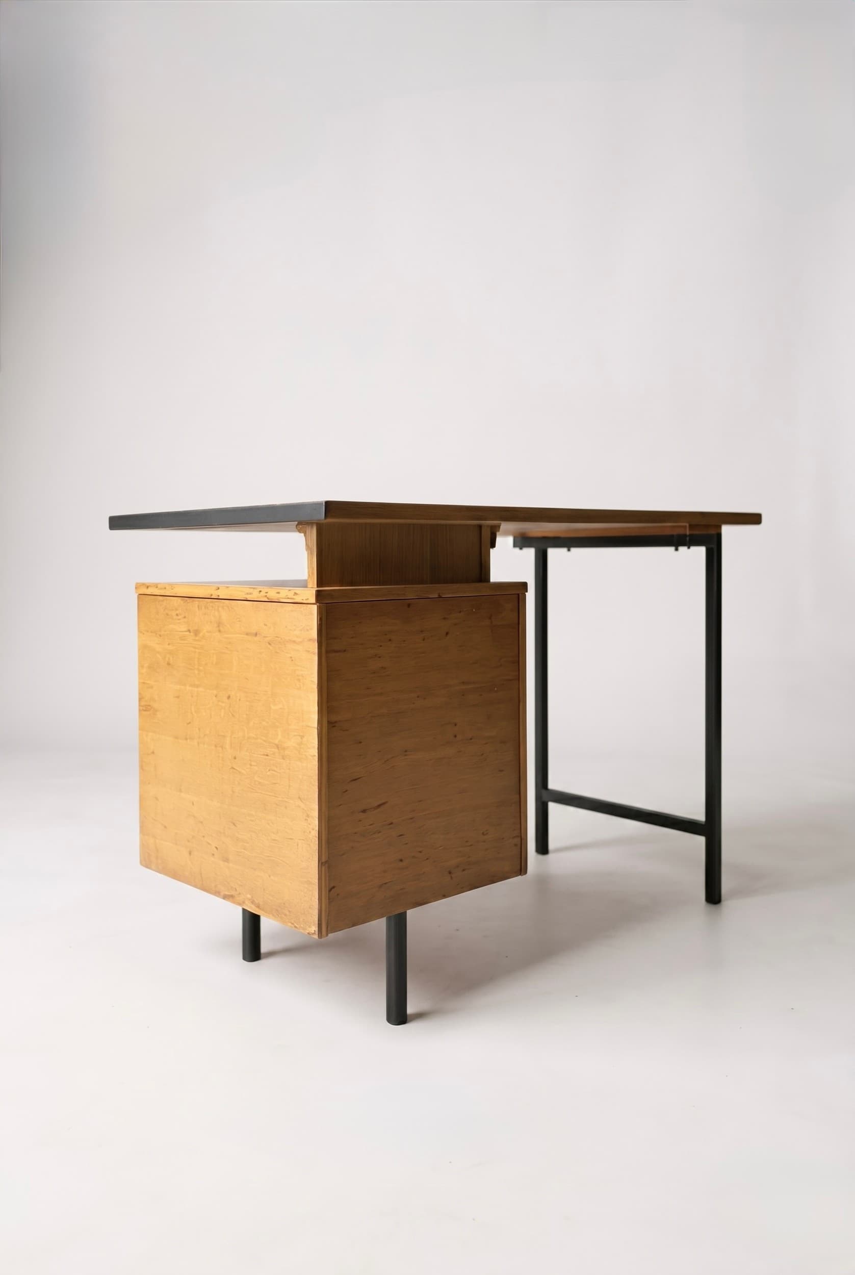 Bureau Pierre Paulin modèle CM 172 - 1950 - Miniature 4
