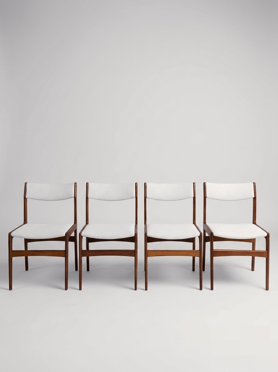 Lot de 4 chaises scandinaves Erik Buch - 1960